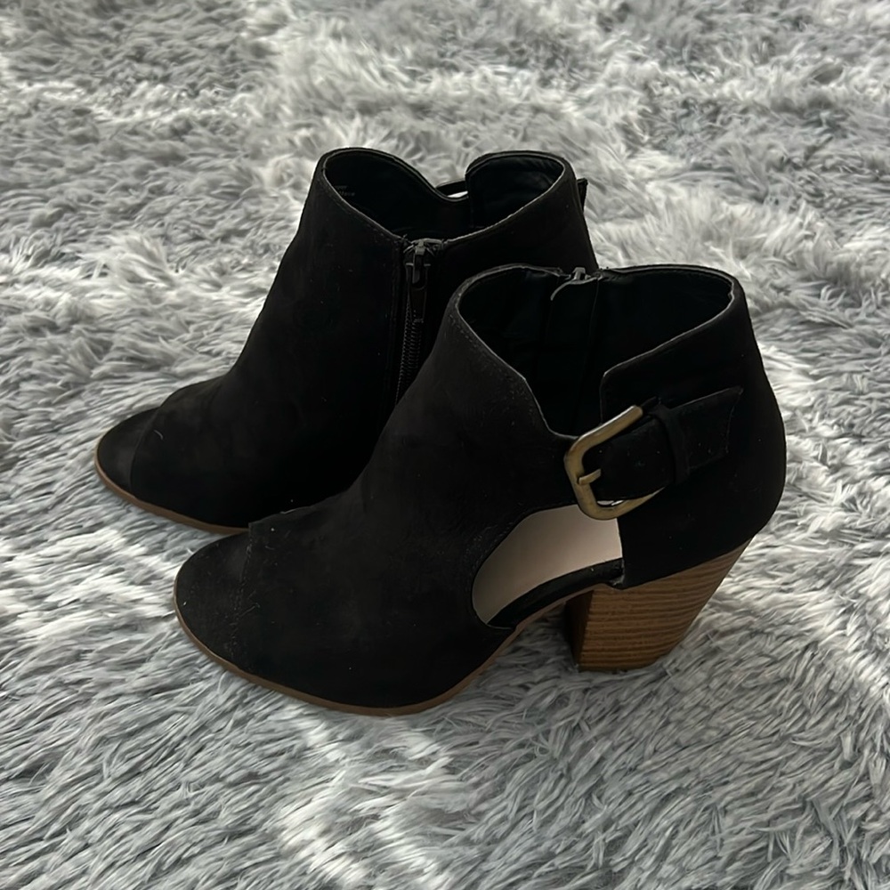 Black open toe heels